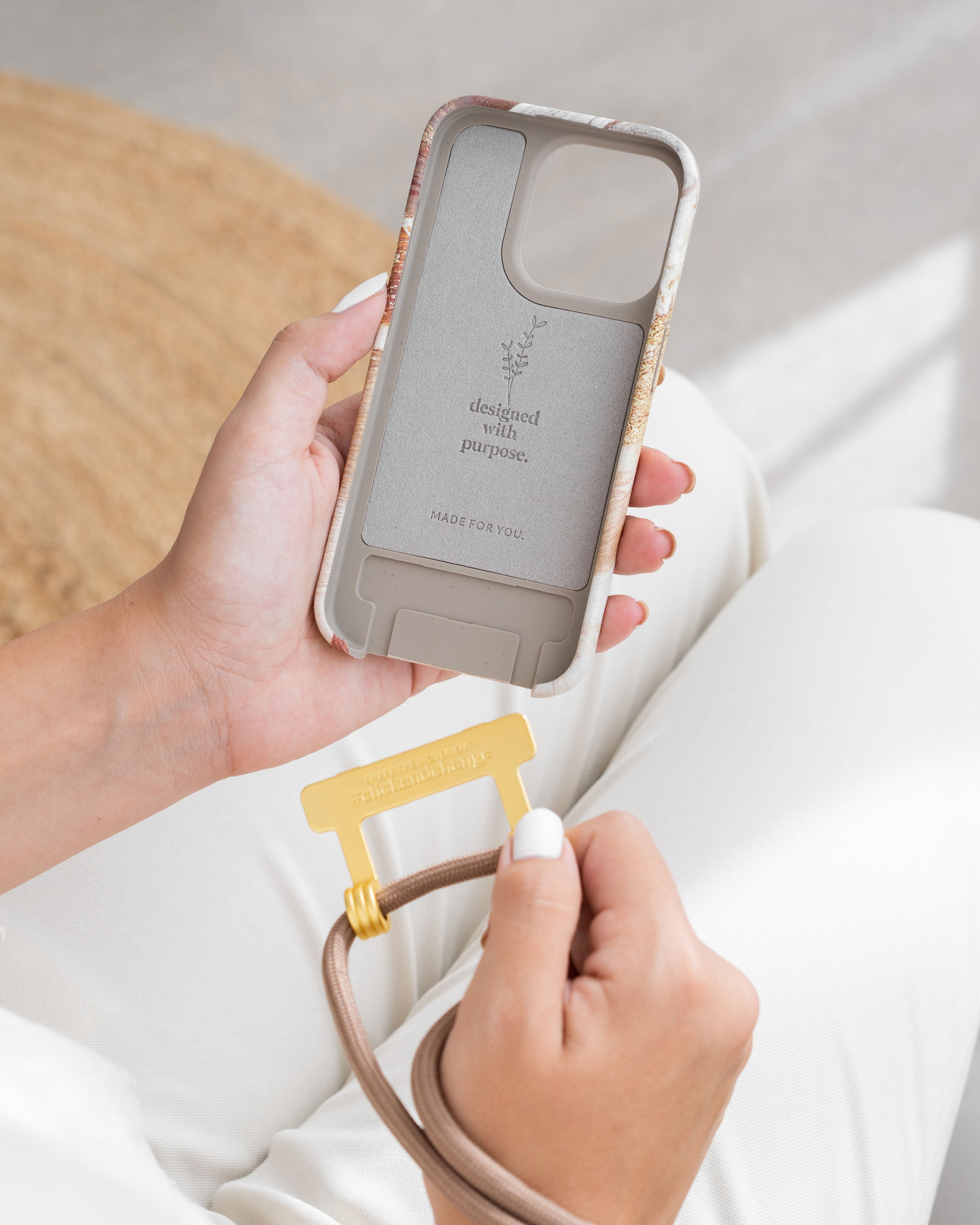 Handykette iPhone 14 Desert Gold
