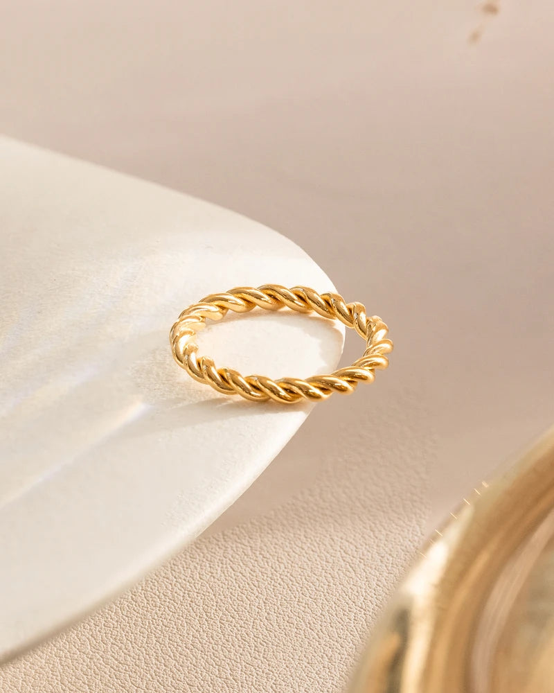 Ring Alice Gold Größe 8