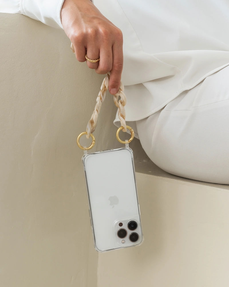 Chaîne résine courte beige avec or