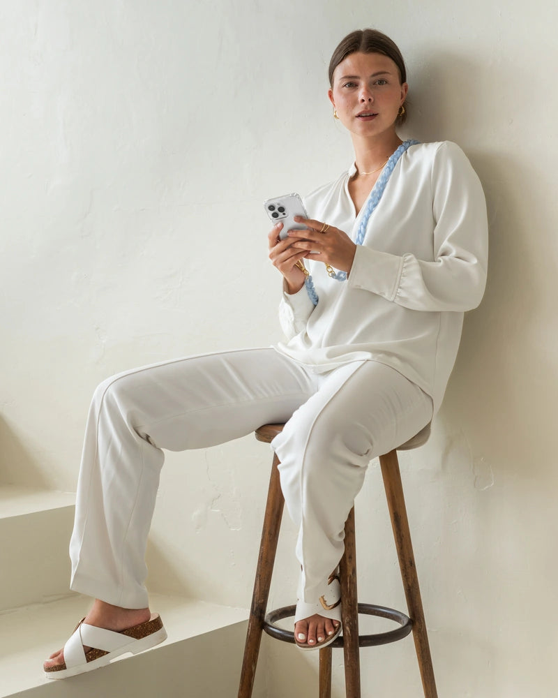 MagSafe Hülle mit Kette iPhone 17 Pro Clear/Blue