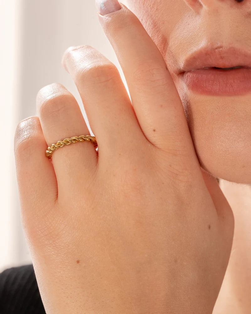 Twisted Ring 18K Gold