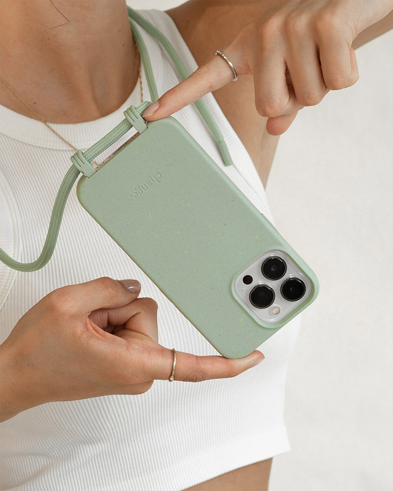 Coque avec cordon iPhone 14 Plus vert jade