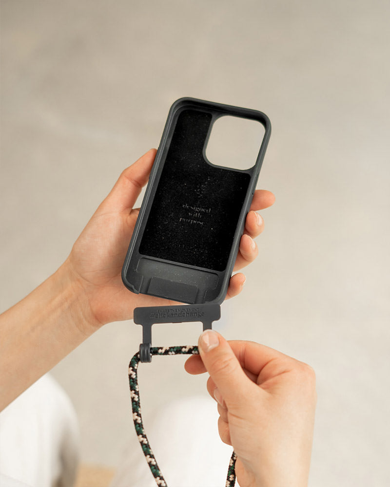 Coque avec cordon iPhone 13 Mini noir